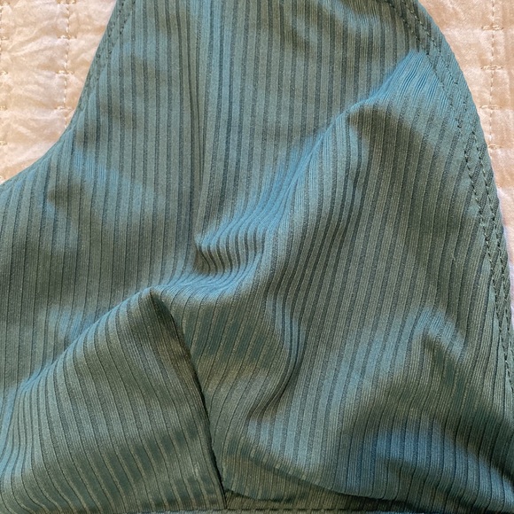 Triangle two-piece top - Picture 5 of 7